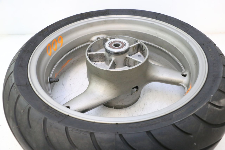 photo de ARO TRASEIRO E PNEU HONDA CB F HORNET 600 (2005 - 2006) - Outro ângulo de visão