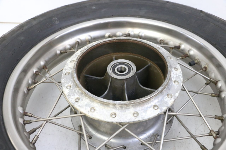 photo de ARO TRASEIRO E PNEU APRILIA CLASSIC 125 (1995 - 2001) - Estado da superfície