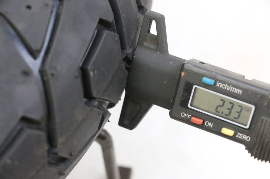 photo de ARO TRASEIRO E PNEU LONGJIA DIGITA 4T 50 (2019 - 2022) - Detalhe da peça
