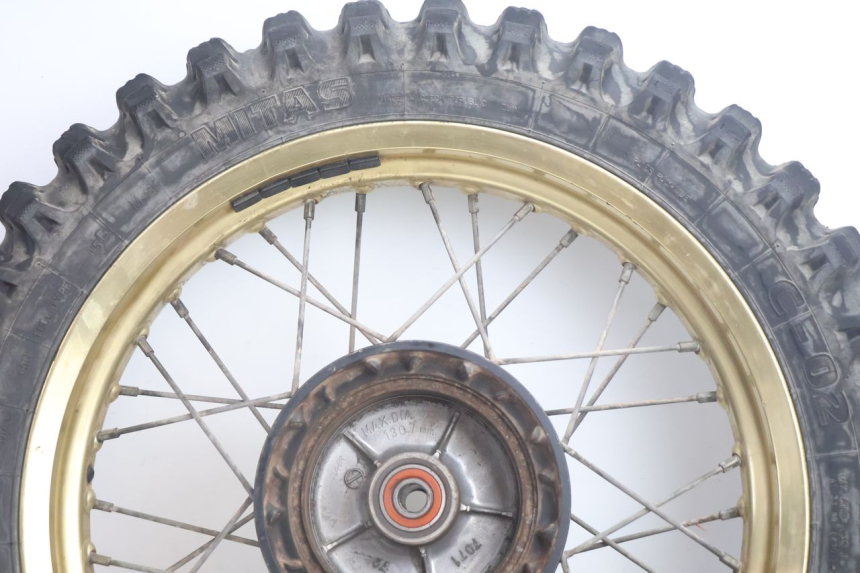 photo de ARO TRASEIRO E PNEU SUZUKI DR S 600 (1985 - 1989) - Ampliação dos componentes