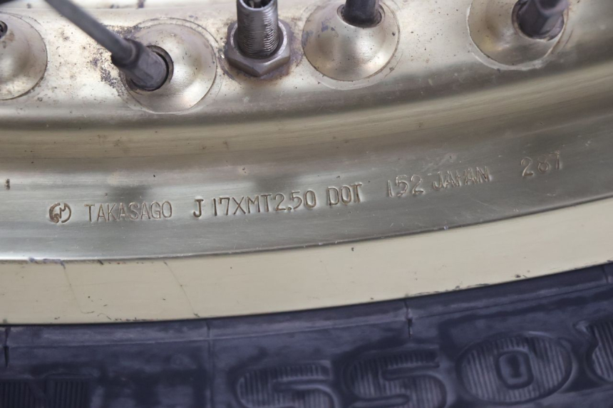 photo de ARO TRASEIRO E PNEU SUZUKI DR S 600 (1985 - 1989) - Estrutura - ampliação