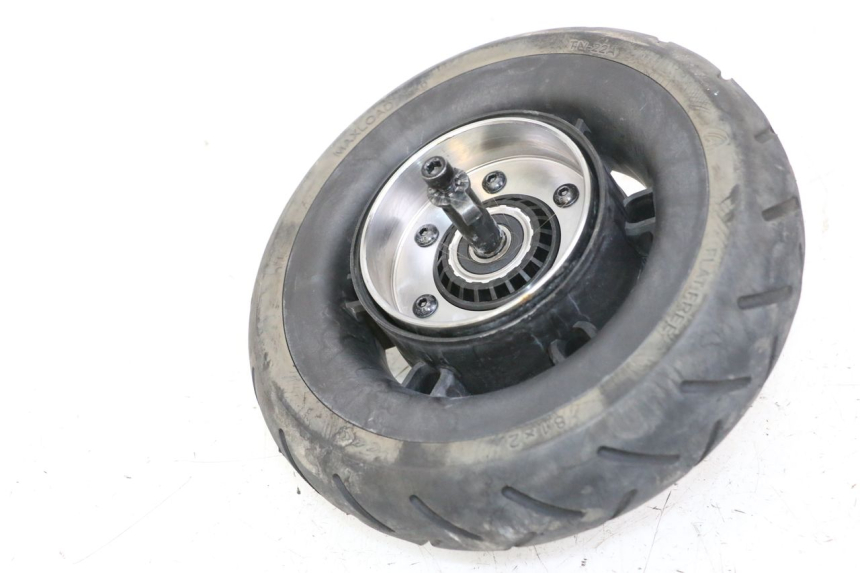 photo de ARO TRASEIRO E PNEU SEGWAY NINEBOT E2 1 - Detalhe da peça