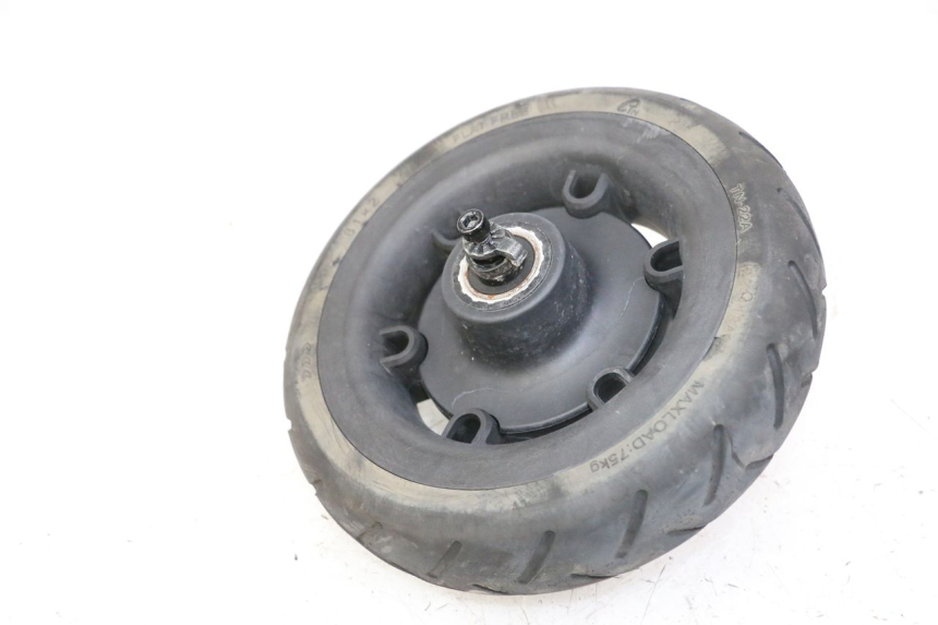 photo de ARO TRASEIRO E PNEU SEGWAY NINEBOT E2 1 - Outro ângulo de visão