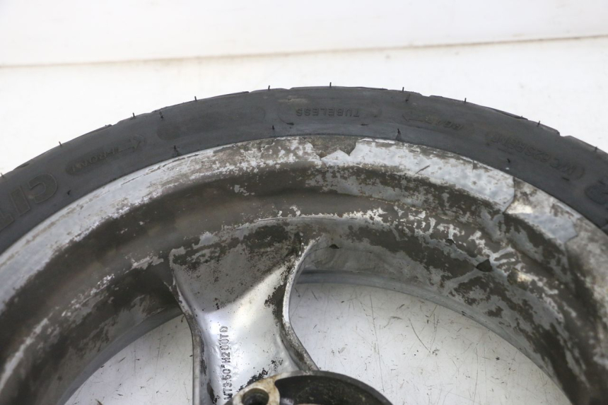 photo de ARO TRASEIRO E PNEU PEUGEOT ELYSTAR 125 (2002 - 2007) - Detalhes característicos