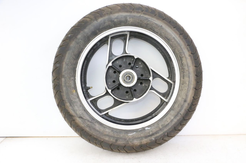 photo de ARO TRASEIRO E PNEU YAMAHA FJ 36Y 1100 (1984 - 1985) - Detalhe da peça