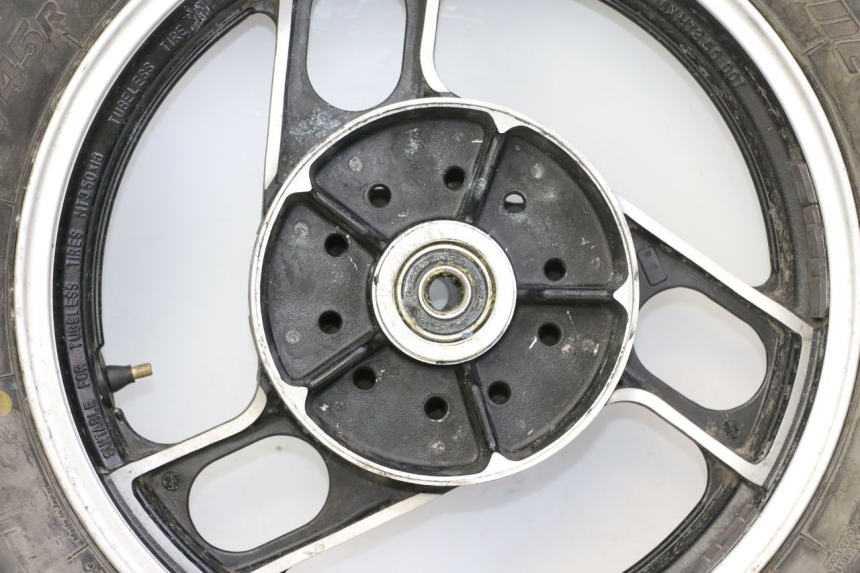 photo de ARO TRASEIRO E PNEU YAMAHA FJ 36Y 1100 (1984 - 1985) - Estrutura - ampliação