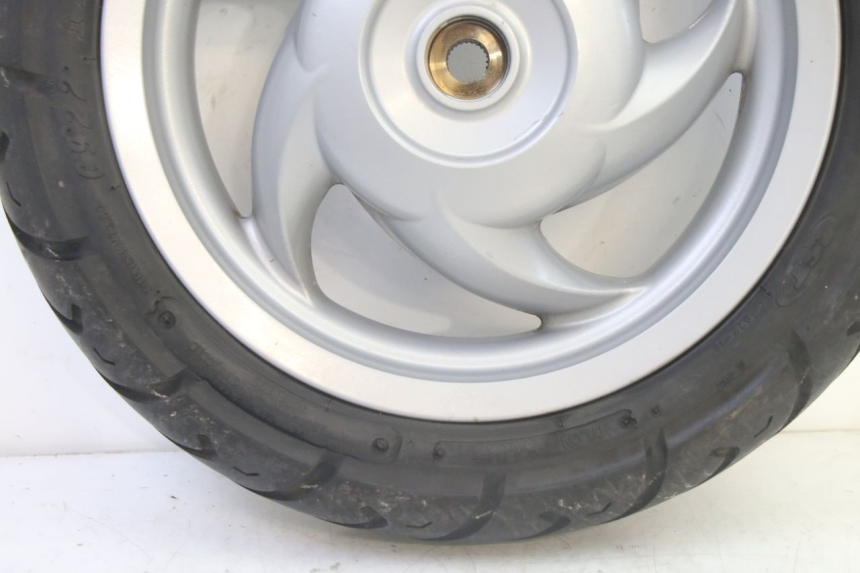 photo de ARO TRASEIRO E PNEU PIAGGIO FLY 2T 50 (2004 - 2017) - Outro ângulo de visão