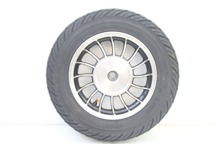 photo de ARO TRASEIRO E PNEU VENESI FLY RETRO 4T 50 (2020 - 2025) - Vista principal