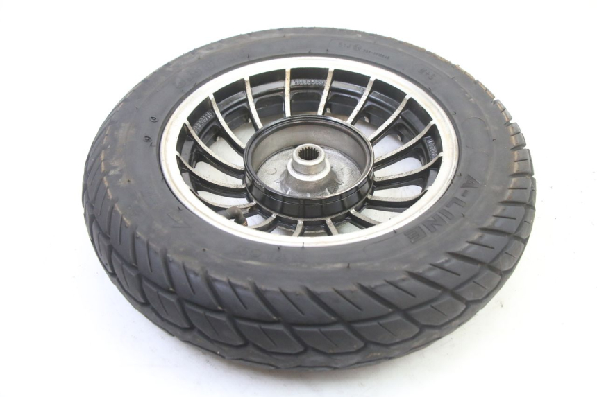 photo de ARO TRASEIRO E PNEU VENESI FLY RETRO 4T 50 (2020 - 2025) - Pontos de fixação