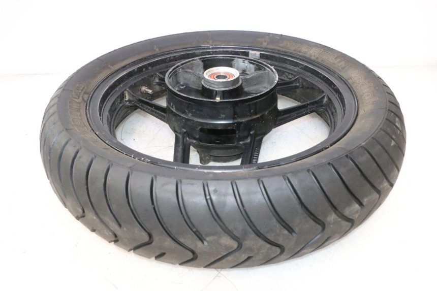 photo de ARO TRASEIRO E PNEU KAWASAKI GPX F ZX750F 750 (1986 - 1990) - Outro ângulo de visão