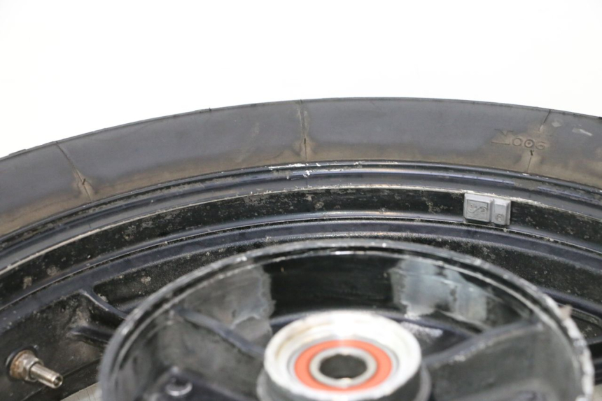 photo de ARO TRASEIRO E PNEU KAWASAKI GPX F ZX750F 750 (1986 - 1990) - Vista geral
