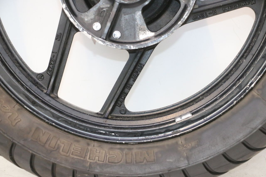 photo de ARO TRASEIRO E PNEU KAWASAKI GPX F ZX750F 750 (1986 - 1990) - Marcações e referências