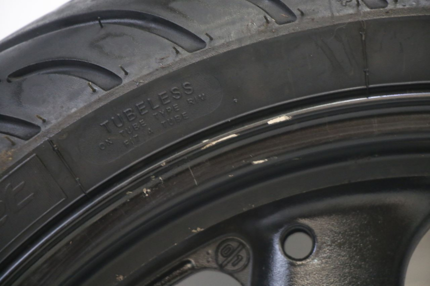 photo de ARO TRASEIRO E PNEU SUZUKI GS GSE 500 (2001 - 2003) - Detalhes característicos
