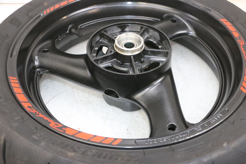 photo de ARO TRASEIRO E PNEU SUZUKI GSF N BANDIT 600 (1996 - 1999) - Ampliação técnica