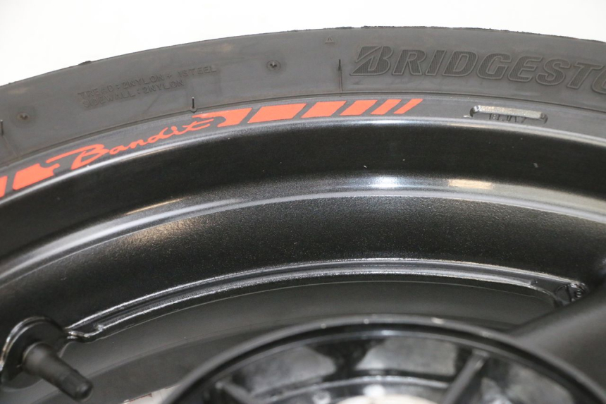 photo de ARO TRASEIRO E PNEU SUZUKI GSF N BANDIT 600 (1996 - 1999) - Vista geral