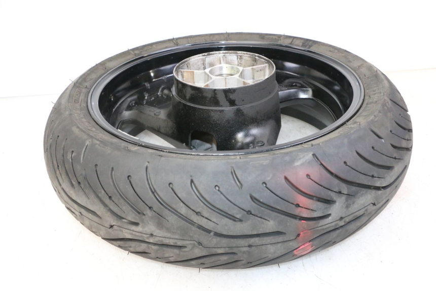photo de ARO TRASEIRO E PNEU SUZUKI GSR 750 (2011 - 2017) - Zoom do estado de desgaste