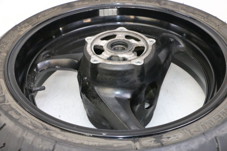 photo de ARO TRASEIRO E PNEU SUZUKI GSR 750 (2011 - 2017) - Peça verificada