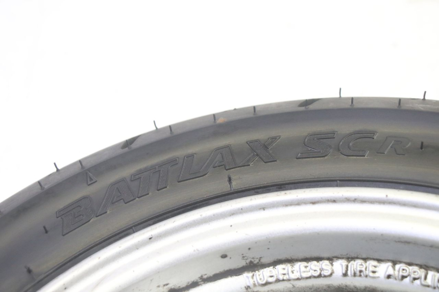 photo de ARO TRASEIRO E PNEU SYM GTS EVO 125 (2009 - 2013) - Zoom de qualidade