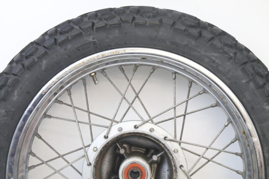 photo de ARO TRASEIRO E PNEU KYMCO STRYKER OFF ROAD 125 (1999 - 2005) - Estado da superfície