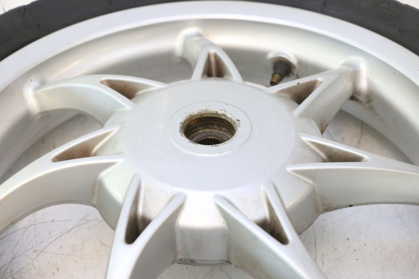 photo de ARO TRASEIRO E PNEU PIAGGIO LIBERTY IGET S 125 (2016 - 2020) - Peça verificada