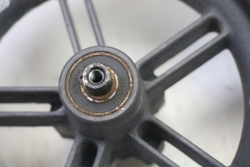 photo de ARO TRASEIRO E PNEU XIAOMI MI PRO 2 1 - Marcações e referências