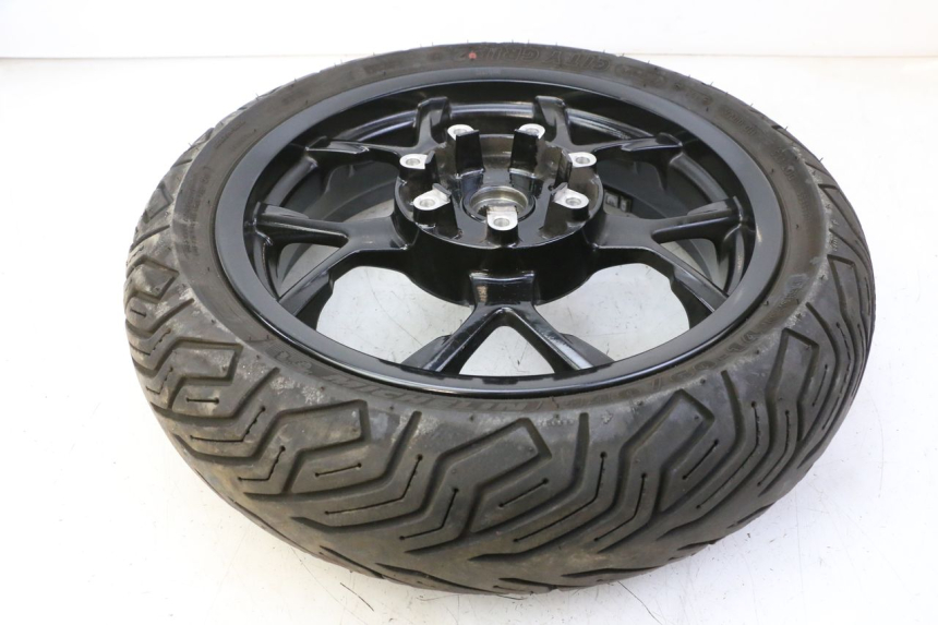 photo de ARO TRASEIRO E PNEU PIAGGIO MP3 HPE 310 (2024 - 2025) - Pontos de fixação