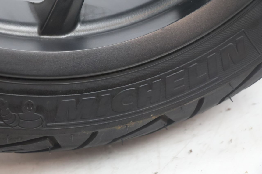 photo de RODA TRASEIRA E PNEU PIAGGIO MP3 HPE 530 (2022 - 2026) - Ângulo alternativo
