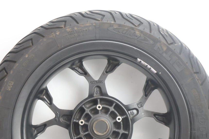 photo de RODA TRASEIRA E PNEU PIAGGIO MP3 HPE 530 (2022 - 2026) - Marcações e referências