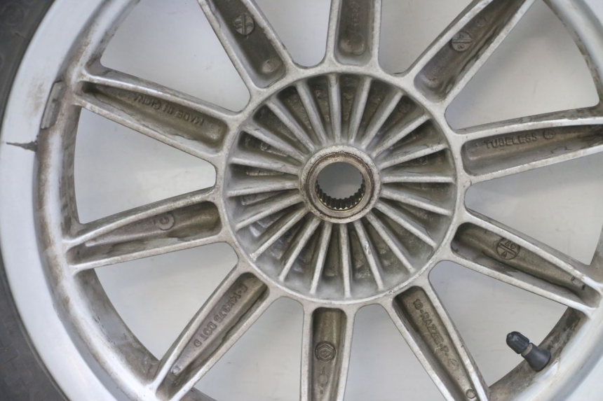 photo de ARO TRASEIRO E PNEU PIAGGIO MP3 LT 300 (2010 - 2016) - Pontos de fixação