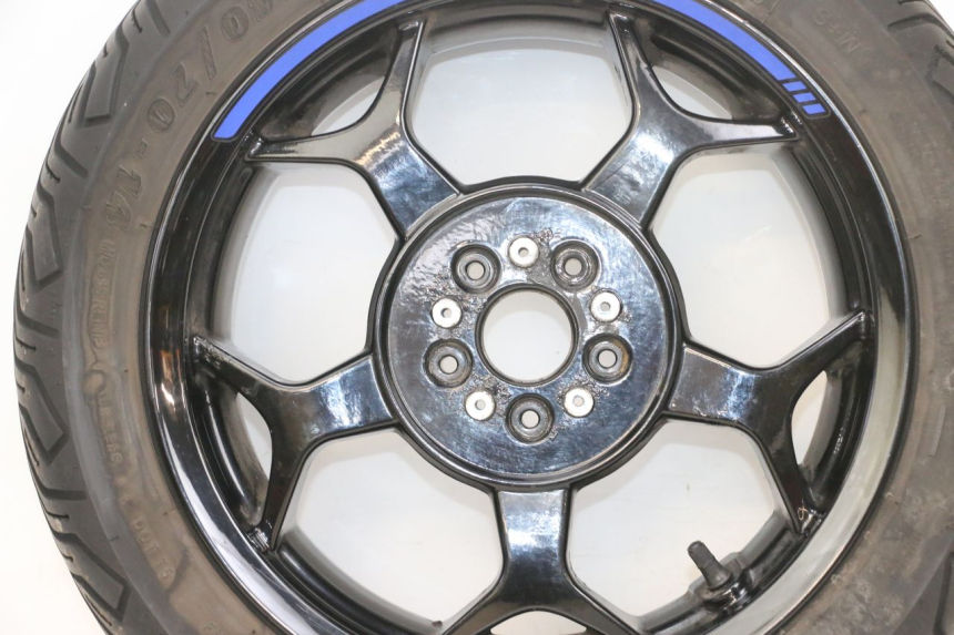 photo de ARO TRASEIRO E PNEU PIAGGIO MP3 500 (2016 - 2018) - Vista de perto