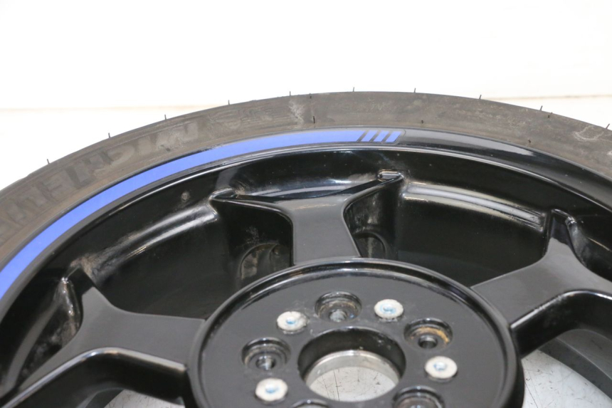 photo de ARO TRASEIRO E PNEU PIAGGIO MP3 500 (2016 - 2018) - Estado da superfície
