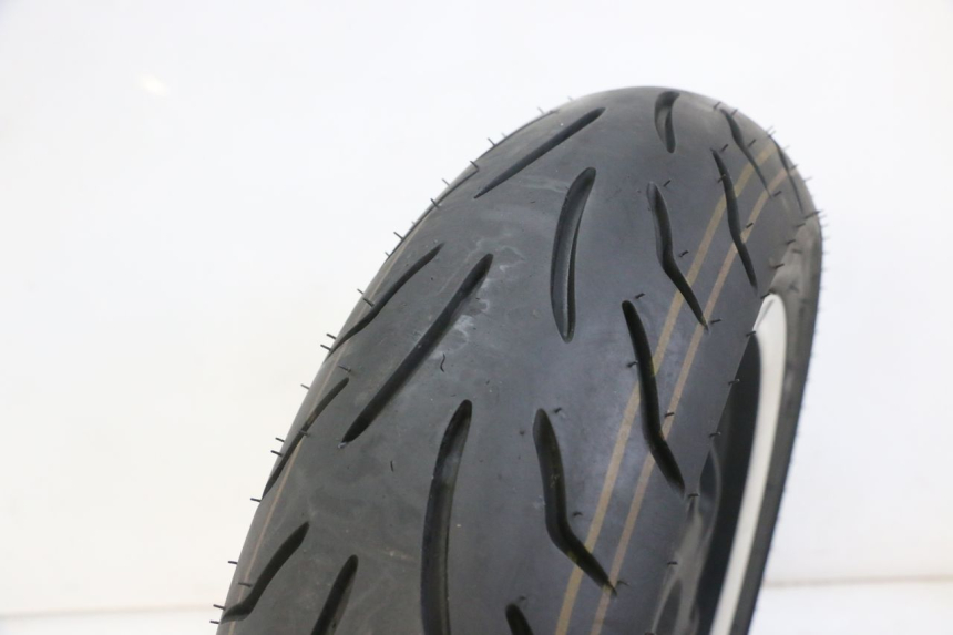 photo de ARO TRASEIRO E PNEU KYMCO LIKE 4T 50 (2019 - 2025) - Outro ângulo de visão