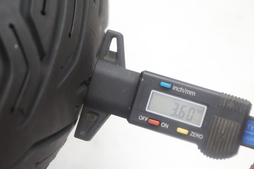 photo de ARO TRASEIRO E PNEU MBK NITRO 50 (2004 - 2008) - Zoom de qualidade