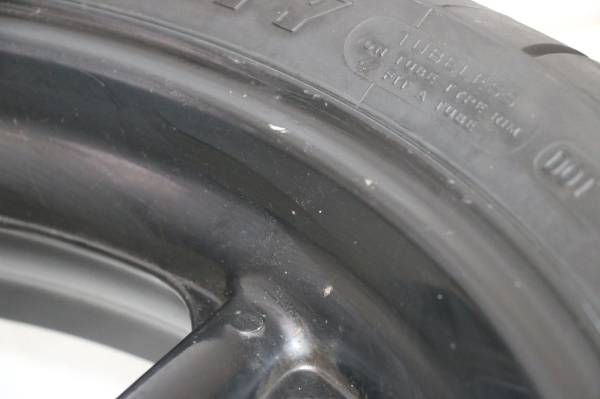 photo de ARO TRASEIRO E PNEU HONDA NSR R 125 (1994 - 2003) - Pontos de fixação