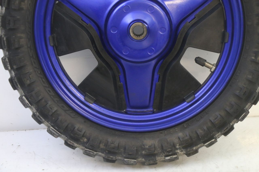 photo de ARO TRASEIRO E PNEU YAMAHA PW 50 (1984 - 2025) - Outro ângulo de visão