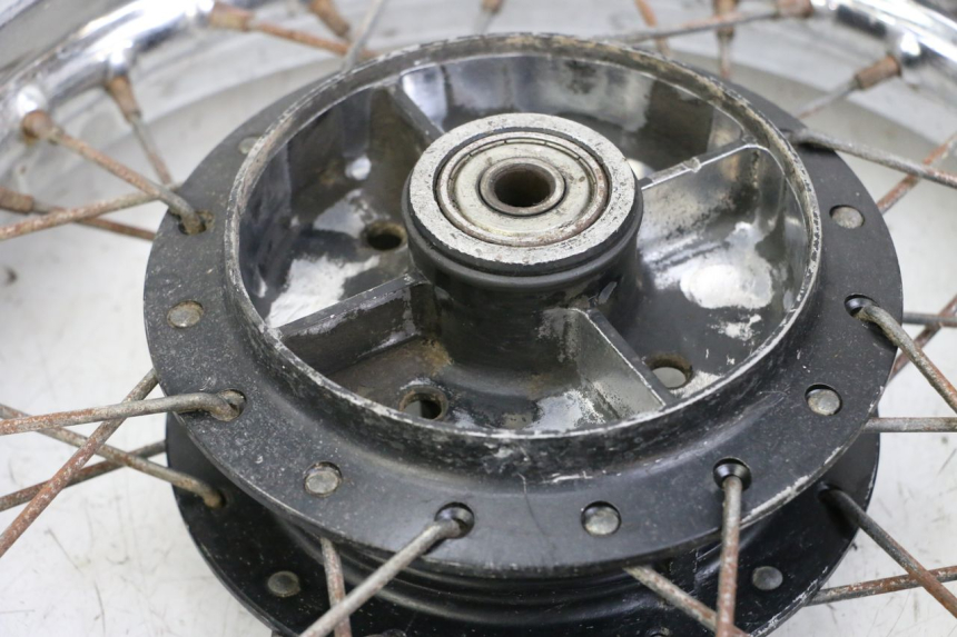 photo de ARO TRASEIRO E PNEU YAMAHA PW 80 (1983 - 2014) - Ampliação dos componentes