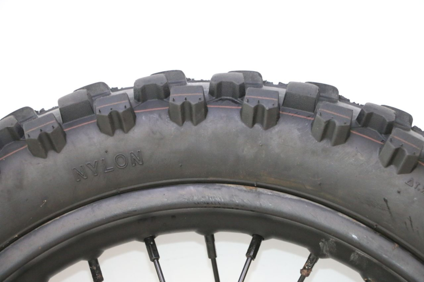 photo de ARO TRASEIRO E PNEU APOLLO RFZ 125 - Zoom de qualidade