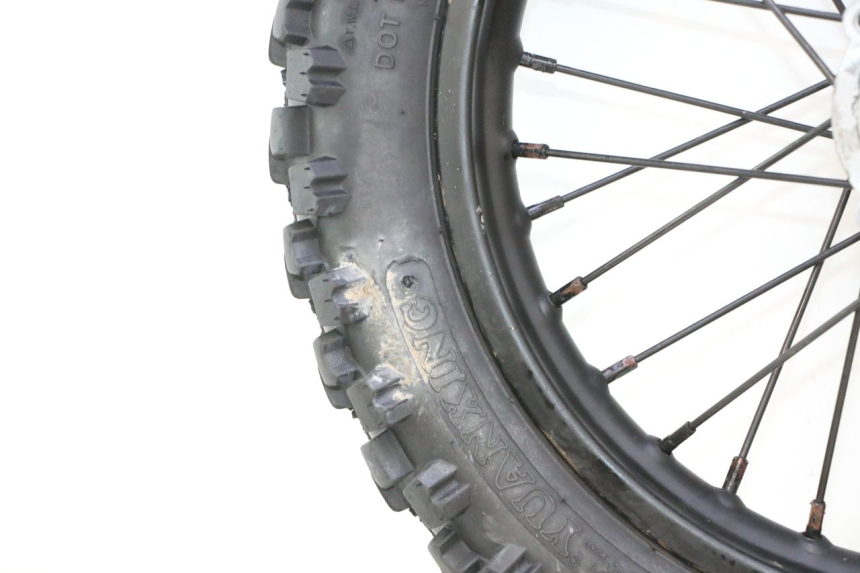 photo de ARO TRASEIRO E PNEU APOLLO RFZ 125 - Detalhe da peça