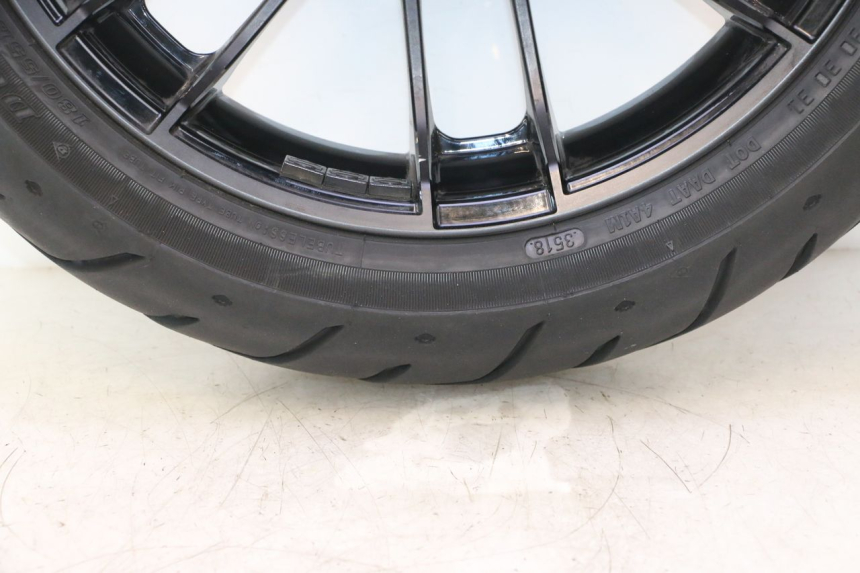 photo de ARO TRASEIRO E PNEU HARLEY DAVIDSON ROAD GLIDE FLTRXSE 1920 (2018 - 2022) - Outro ângulo de visão
