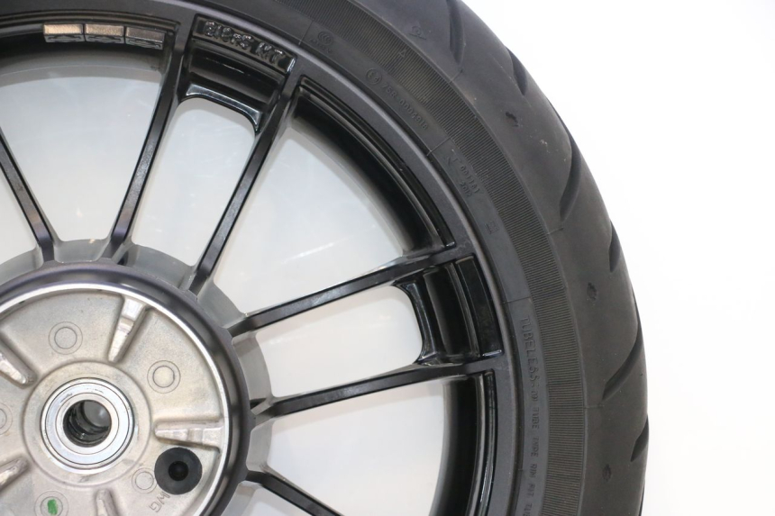 photo de ARO TRASEIRO E PNEU HARLEY DAVIDSON ROAD GLIDE FLTRXSE 1920 (2018 - 2022) - Pontos de fixação