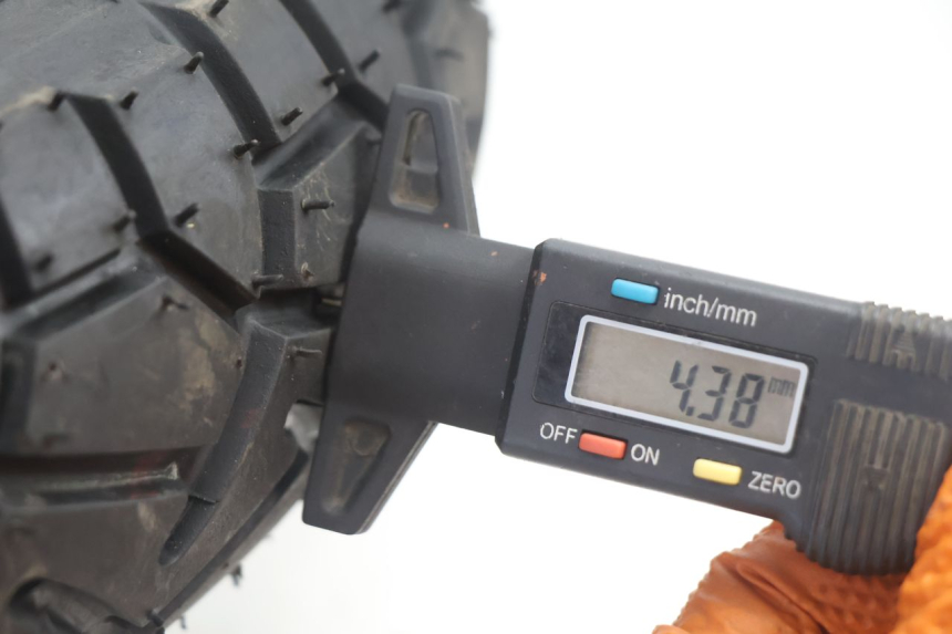 photo de ARO TRASEIRO E PNEU TNT MOTOR ROMA 10' 2T 50 (2011 - 2018) - Vista principal