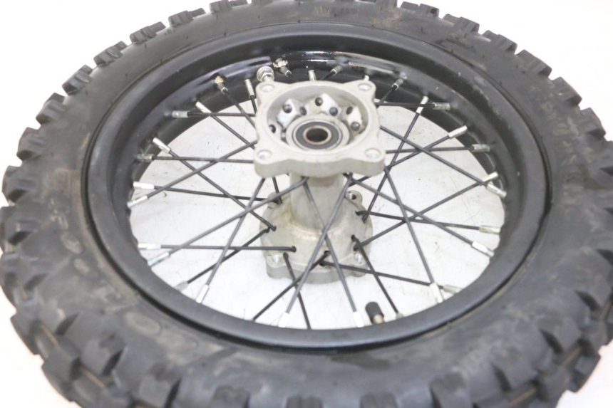 photo de ARO TRASEIRO E PNEU APOLLO RXF 125 - Pontos de fixação