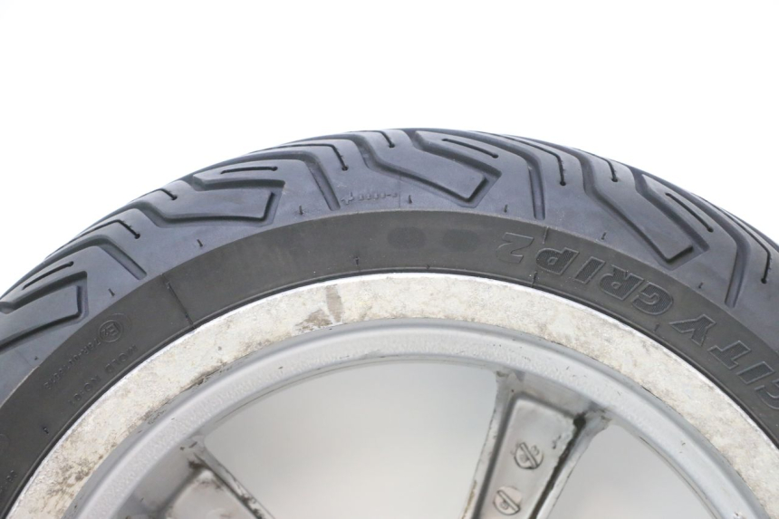 photo de ARO TRASEIRO E PNEU PEUGEOT SATELIS 125 (2006 - 2009) - Detalhes característicos