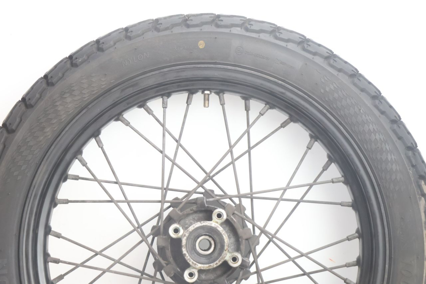 photo de ARO TRASEIRO E PNEU MASH SEVENTY FIVE 125 (2013 - 2021) - Detalhe da peça