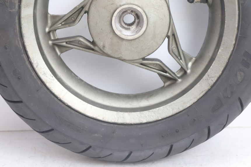 photo de ARO TRASEIRO E PNEU RIDE SLASH 2T 50 (2012 - 2014) - Zoom do estado de desgaste