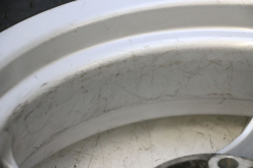photo de ARO TRASEIRO E PNEU PEUGEOT SPEEDFIGHT LC 50 (1996 - 2002) - Outro ângulo de visão