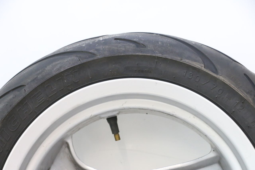 photo de ARO TRASEIRO E PNEU PEUGEOT SPEEDFIGHT LC 50 (1996 - 2002) - Marcações e referências
