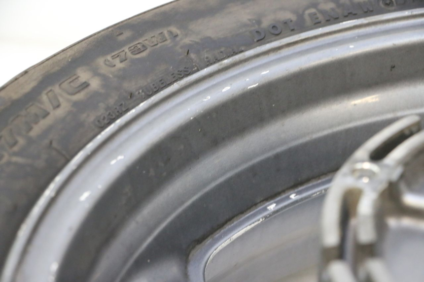 photo de ARO TRASEIRO E PNEU HONDA ST PAN EUROPEAN 1100 (1990 - 2002) - Detalhes característicos