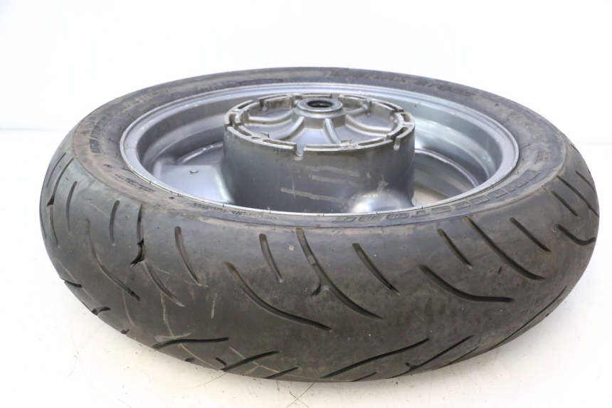 photo de ARO TRASEIRO E PNEU HONDA ST PAN EUROPEAN 1100 (1990 - 2002) - Vista de perto