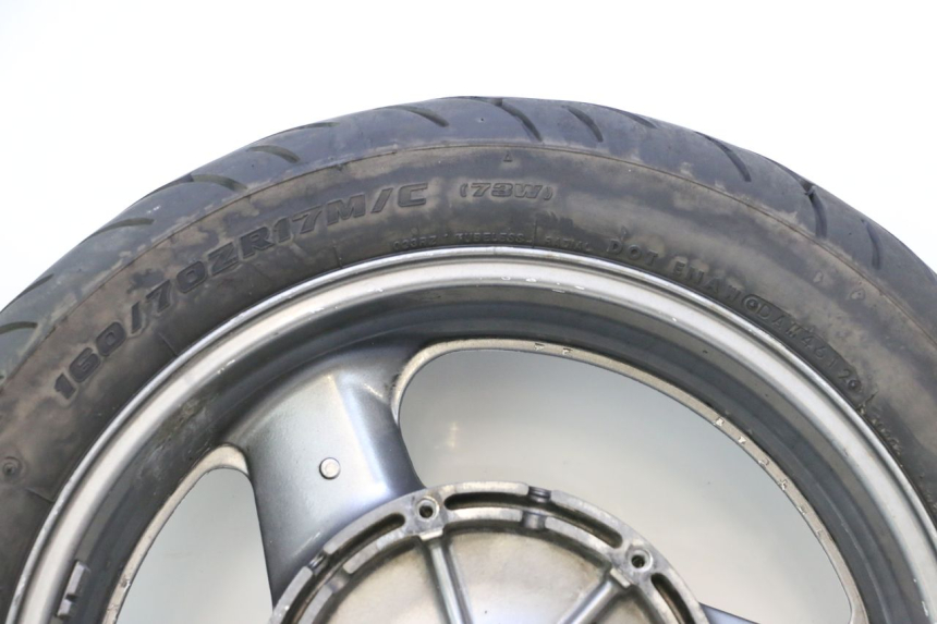 photo de ARO TRASEIRO E PNEU HONDA ST PAN EUROPEAN 1100 (1990 - 2002) - Zoom do estado de desgaste